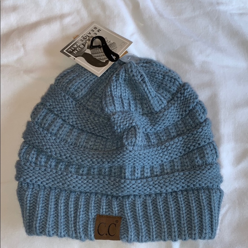 CC hat with pony tail hole